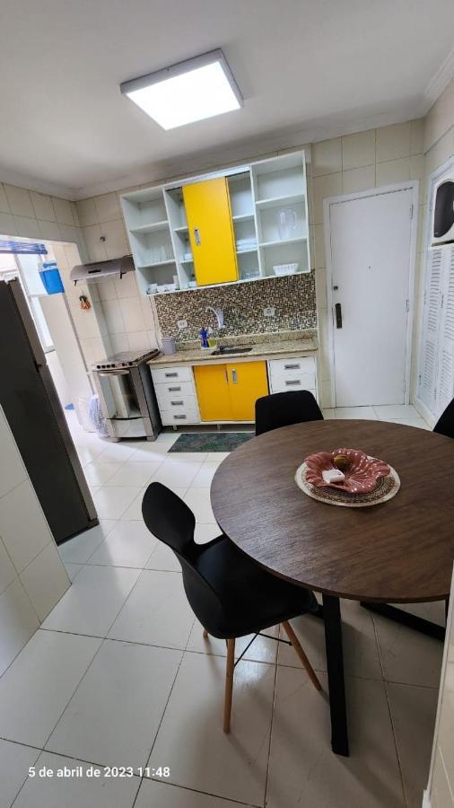 Pe Na Areia Inteiro-4 Quartos 3 Cama Casal ,4 Camas Solteiro-3 Salas Cozinha Guaruja