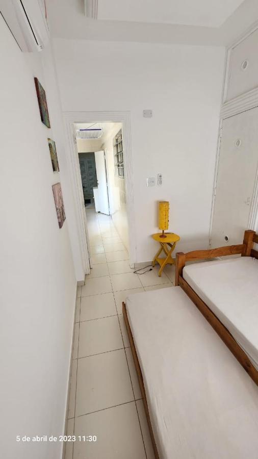Apartment Pe Na Areia Inteiro-4 Quartos 3 Cama Casal ,4 Camas Solteiro-3 Salas Cozinha Guaruja